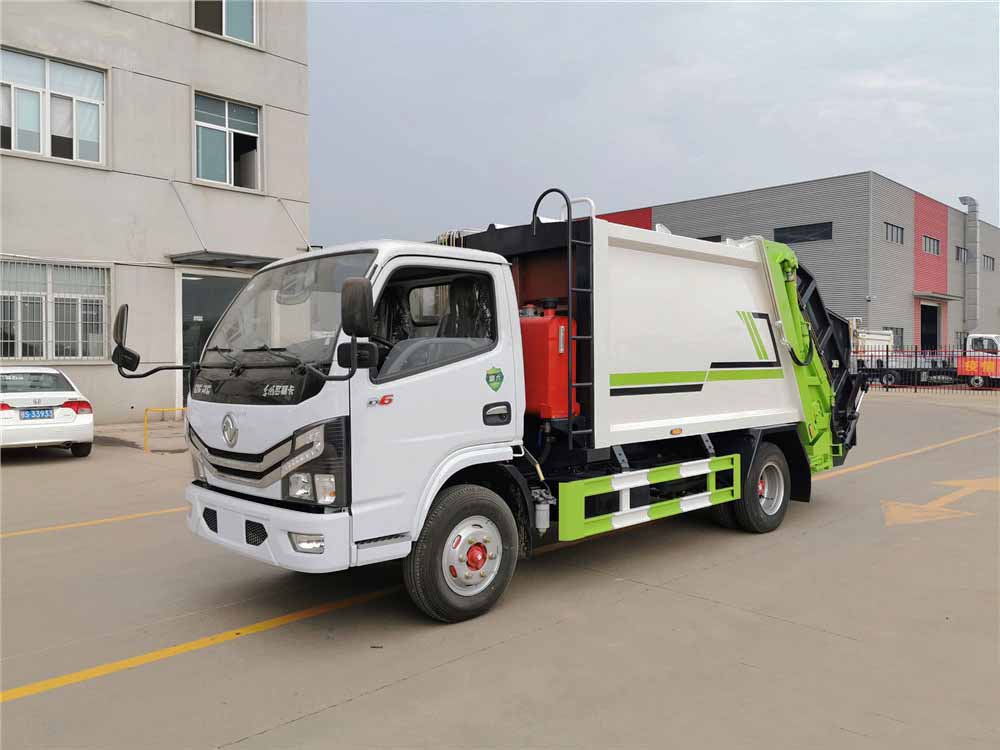 國(guó)六5立方東風(fēng)D6 壓縮垃圾車(chē)
