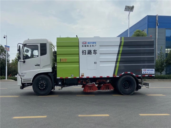 國六東風天錦掃路車（12立方）