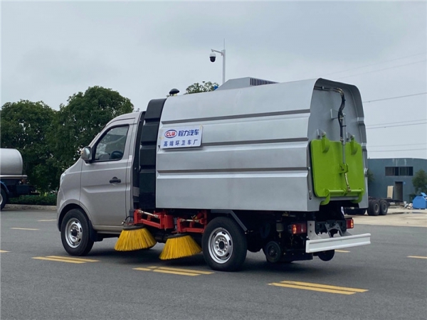 國六長安掃路車（2立方）