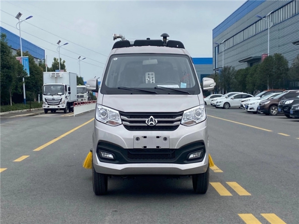 國六長安掃路車（2立方）
