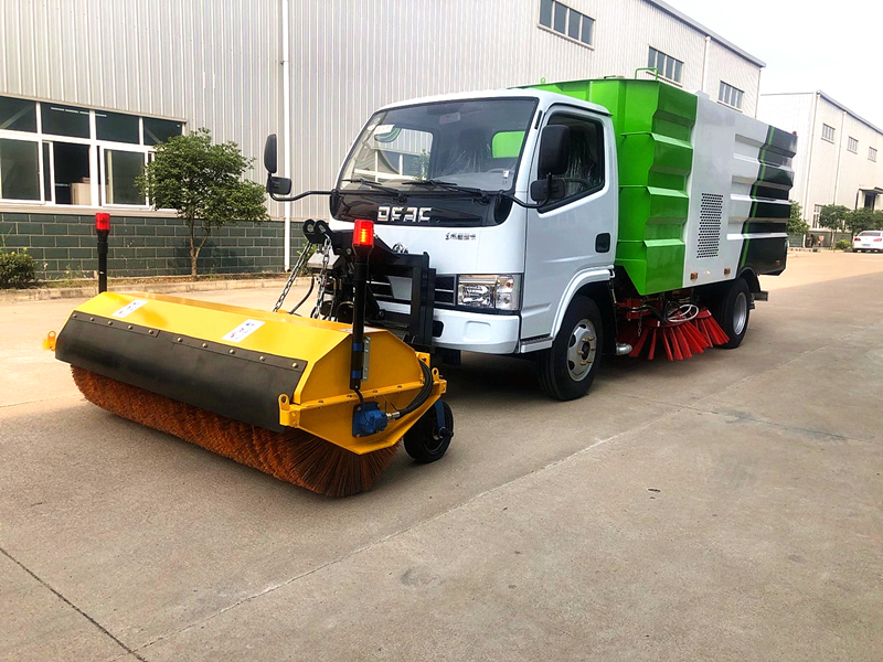 國六東風(fēng)小多利卡掃路車（5.5立方）