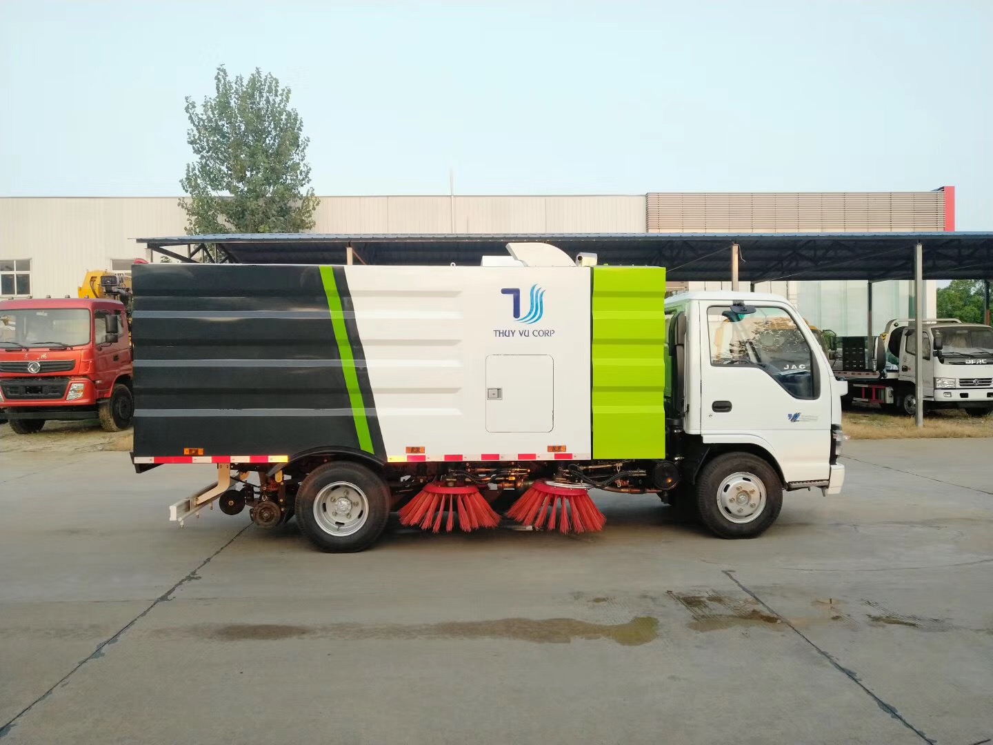 國(guó)六五十鈴掃路車（5.5立方）