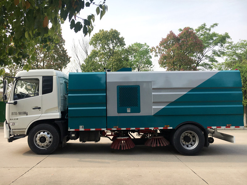 國(guó)六東風(fēng)天錦掃路車(chē)（12立方）