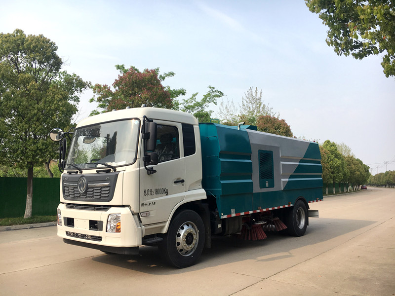 國(guó)六東風(fēng)天錦掃路車(chē)（12立方）